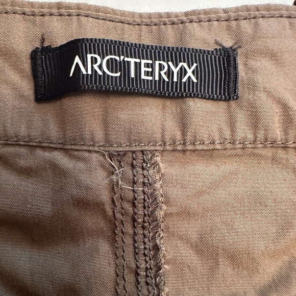 Arc'teryx Size 36 Men's Palisade Shorts Light Brown Trim Fit 10.5” Inseam - Picture 4 of 10